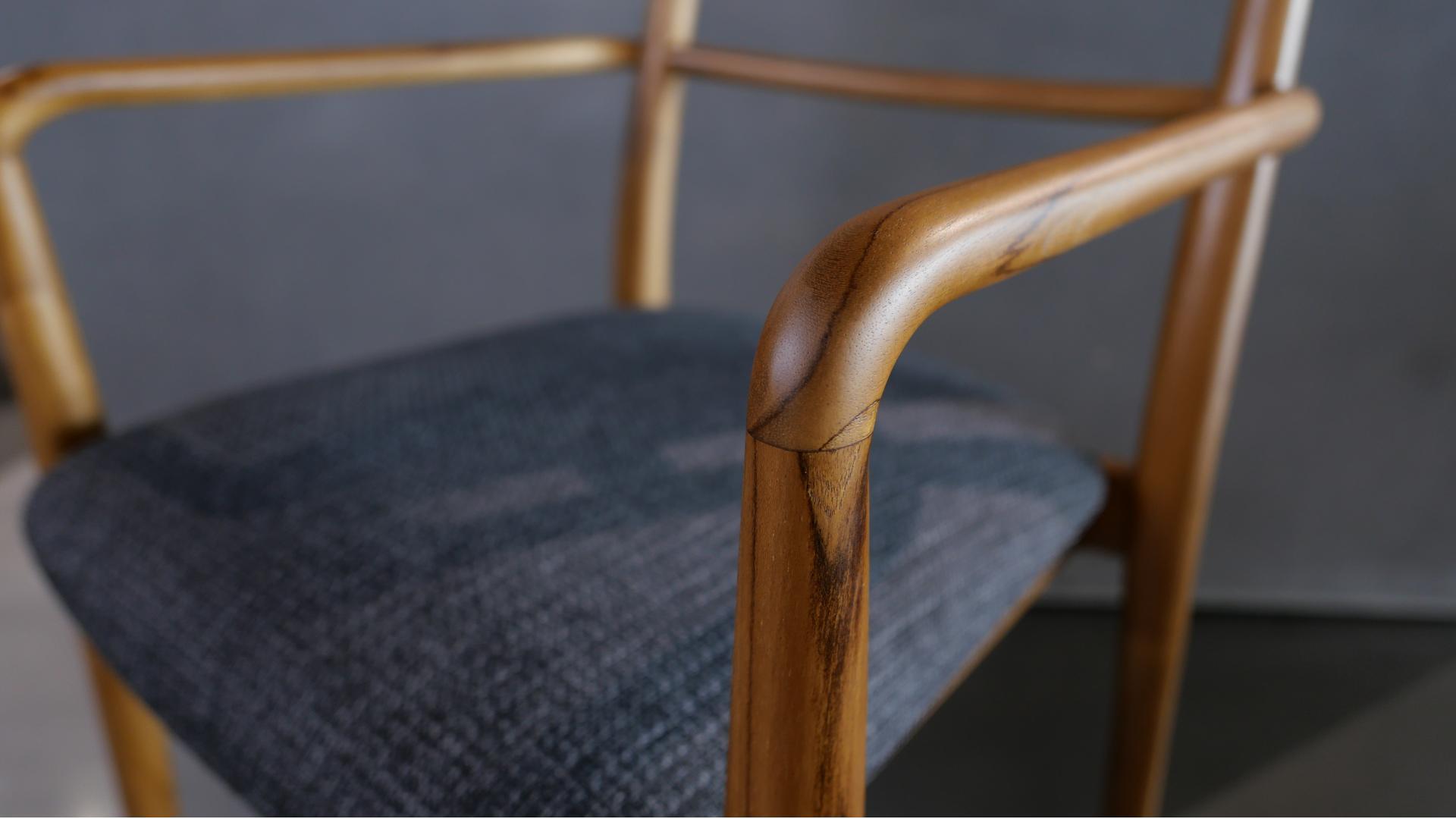 ADILUHUNG ARMCHAIRS AND CHAIRS